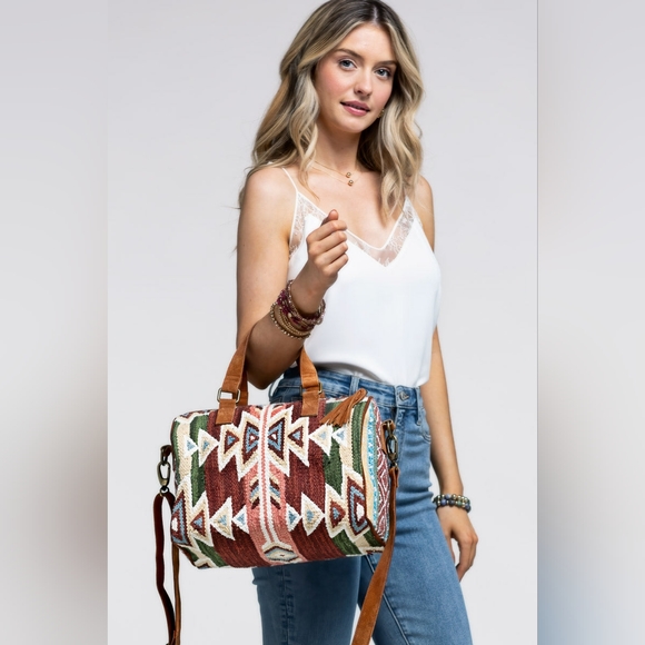 Handwoven Boho Chic Boston Bag / Satchel - Navajo Aztec Inspired Design - Picture 6 of 12